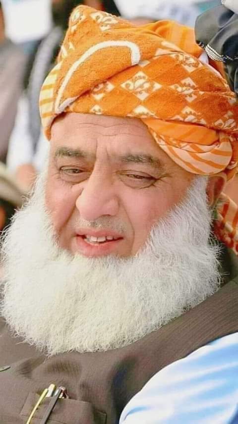 Murtaza_Saheb's tweet photo. What kind of personality is the person who is listening when I see the love increases, is also saving my community and imam mosques and interpreting the feelings of the nation.
#مولاناصاحب_کا_بیانیہ https://t.co/ir7oNAQsQT