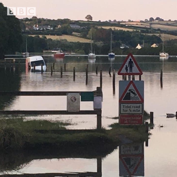 BBCSpotlight's tweet image. #satnavfail ⬇️

Bigbury Coastguard Search &amp;amp; Rescue say this delivery driver was lucky after he was spotted by a team member out on a run. He was rescued on the Aveton Gifford tidal road. 

They ask you call 999 for the coastguard if you spot anyone in trouble along the coast.