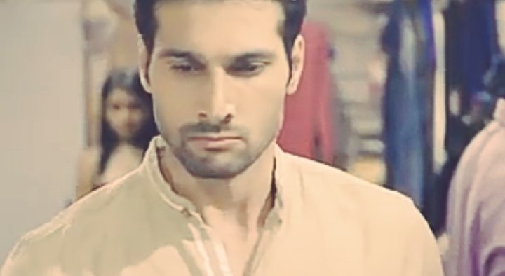 The way he was giving deathy stares to every1 who were staring at Radhika and he covered her with dupattaSomeone is impressed already by someone's gestures she smiled #Ardhika