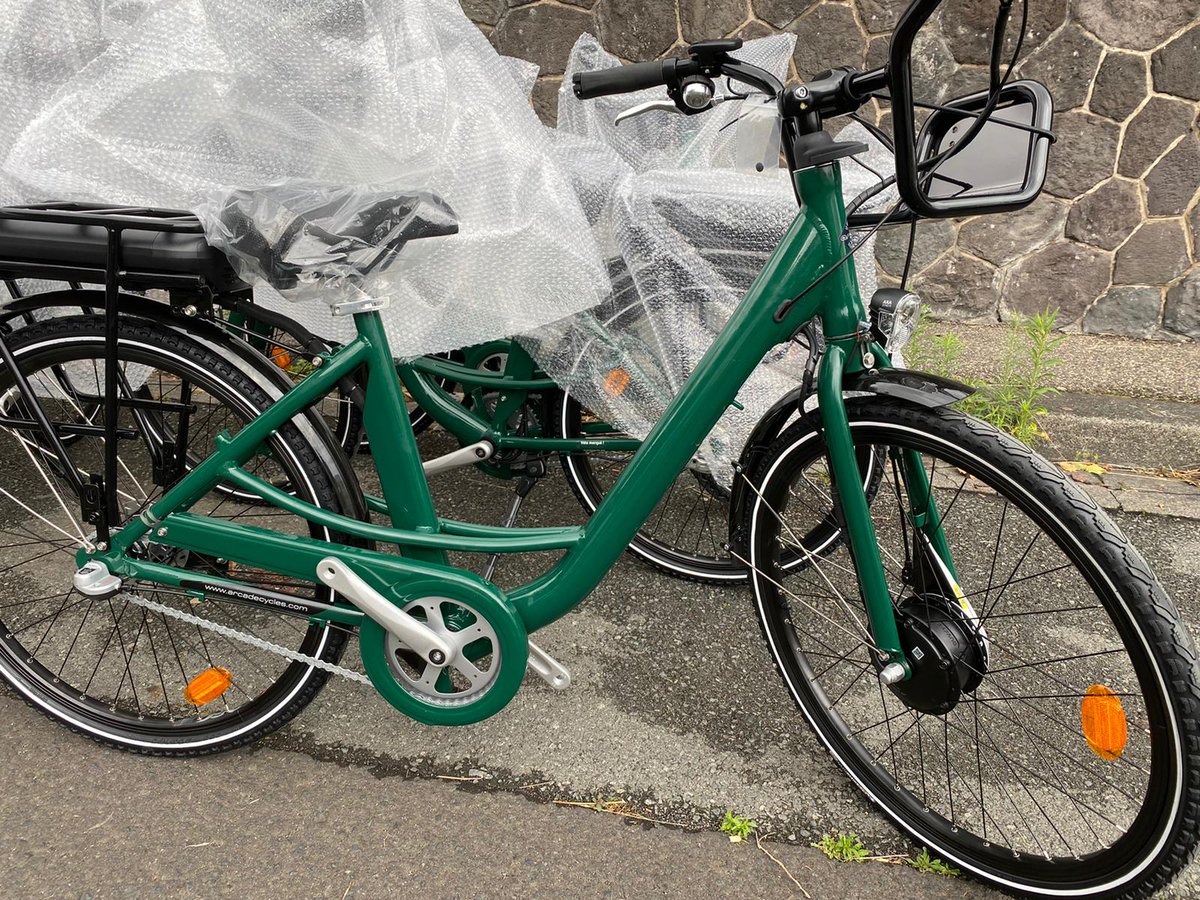justkoboo's tweet photo. Aujourd'hui la tribOO a reçu de nouveaux vélos pour une future installation 🤩 Mais pour quelle ville sont ils destinés ? Réponse dans quelques semaines ! 🚲 #triboo #vls #koboo #veloelectrique #arcadecycles #vertsapin #veloconnecte #startup https://t.co/yUiYxkw75N