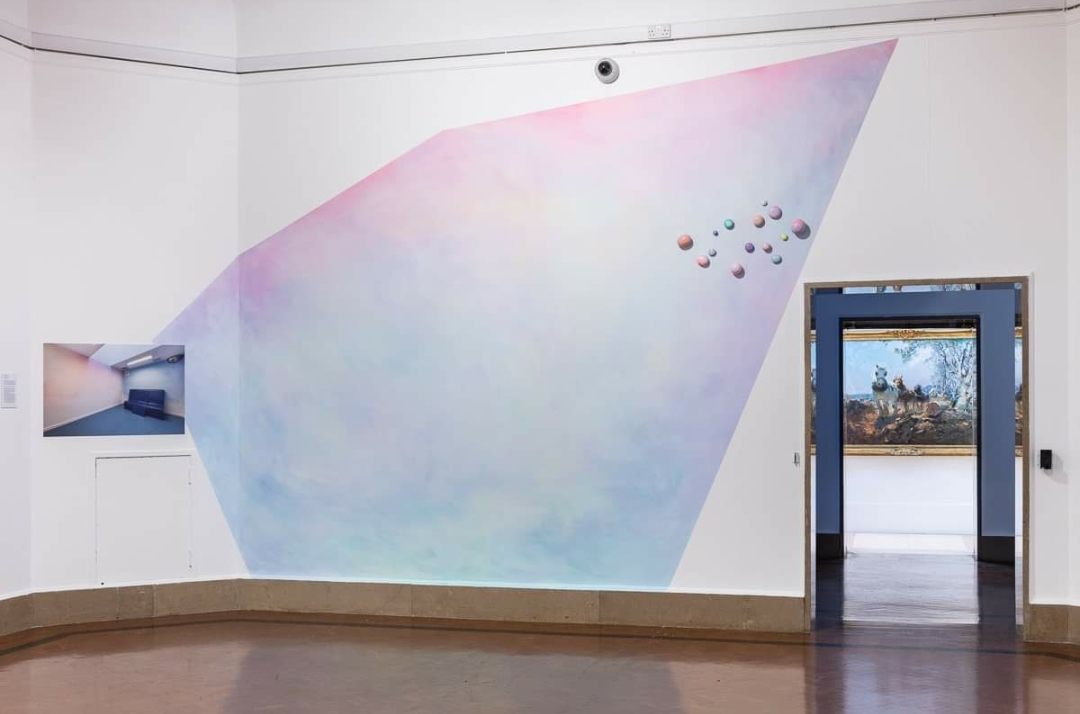 ArtGallerySoton's tweet photo. Glimpses of the amazing  @hospital_rooms exhibition featuring @Charley_Peters, @YukakoShibata &amp; #RyanMosley running when we closed our doors back in March. We are currently creating an online exhibition of the show, updates to follow. 📷 Damian Griffiths, courtesy Hospital Rooms https://t.co/l08EipMCOj