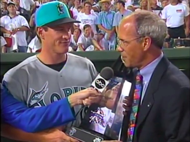 Dee Farray tweet media