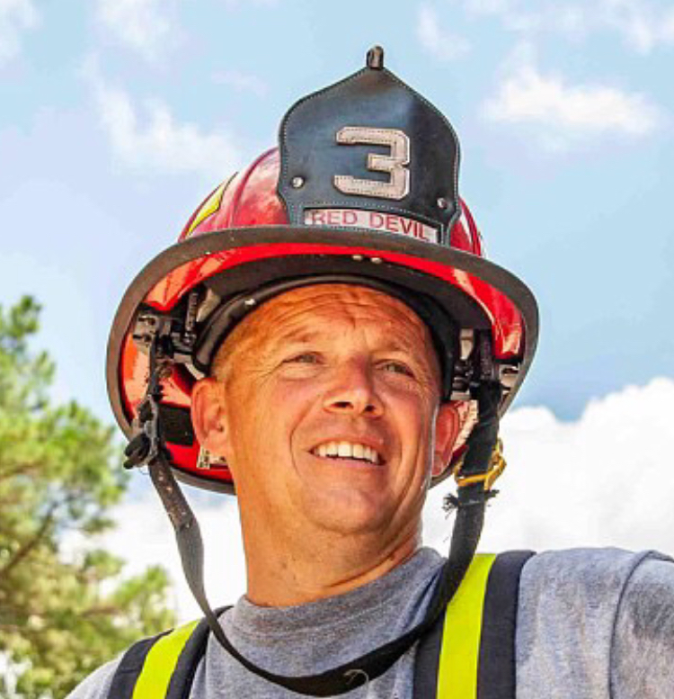 FireRescueSC's tweet photo. #VFR20 spotlight @FFRichardRay 28 year fire service veteran, member w/ Creedmoor VFD (NC) & career firefighter w/ Durham FD (NC). Join @FFRichardRay @ others for Leadership Roundtable Thursday, 6/11 7pm-9pm https://t.co/Y7oP3xJv7Y #SCSFA #ServingSCFirefightersSince1905 #sctweet https://t.co/YjSle71sM1