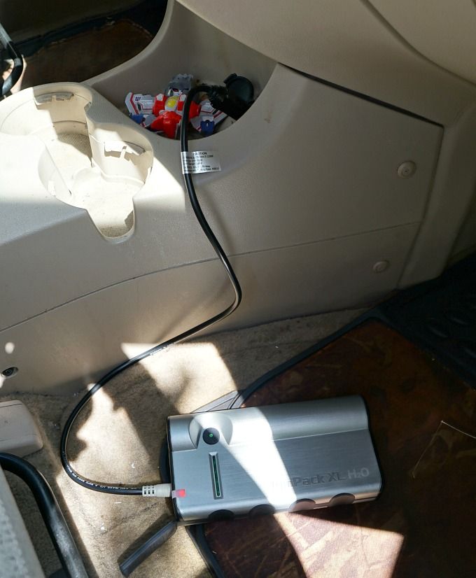 TheRebelChick's tweet photo. Do you have an older car and worry about your battery dying while you're out and about? Check out the @CobraElectronics JumPack Jump Starter! #AD https://t.co/zTywqZlA2A #JumPack #Power #TravelEssentials https://t.co/nLxyEMzSUb