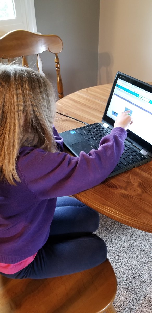 Katbick2214's tweet photo. Silver Spring library students love to code! #SLRI #SilverSpring https://t.co/4fTs9CDf3K