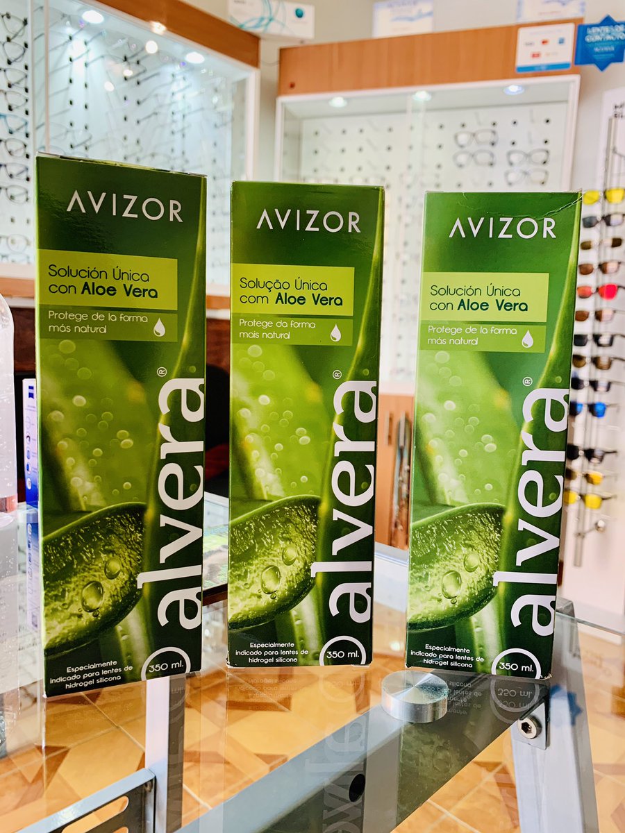 Solución multi propósito (limpia, mantiene y desinfecta) lentes de contacto blandos. Contiene aloe vera, componente que brinda protección más natural y un mayor nivel de humectación. Costo: $350.00 (350 ml). https://t.co/yBWeW00sH3