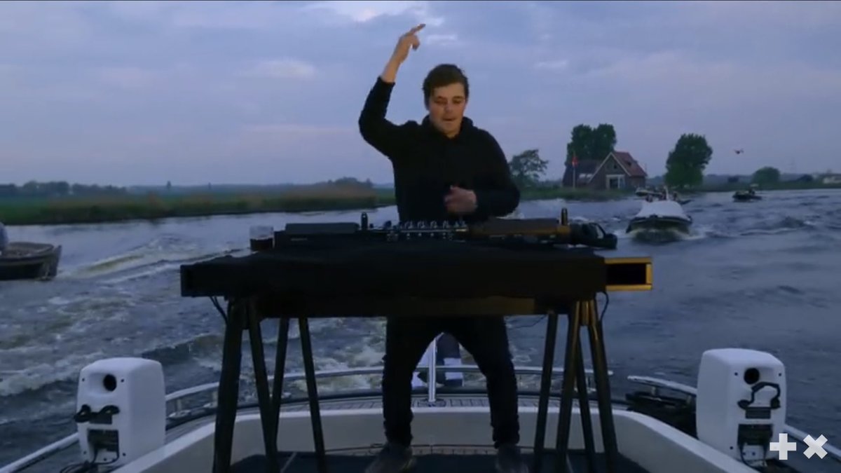 Yuuta1344's tweet photo. @MartinGarrix
#Martingarix
Martin見たい
🇳🇱🇳🇱🇯🇵🇯🇵へ https://t.co/1y2NKAGGZb