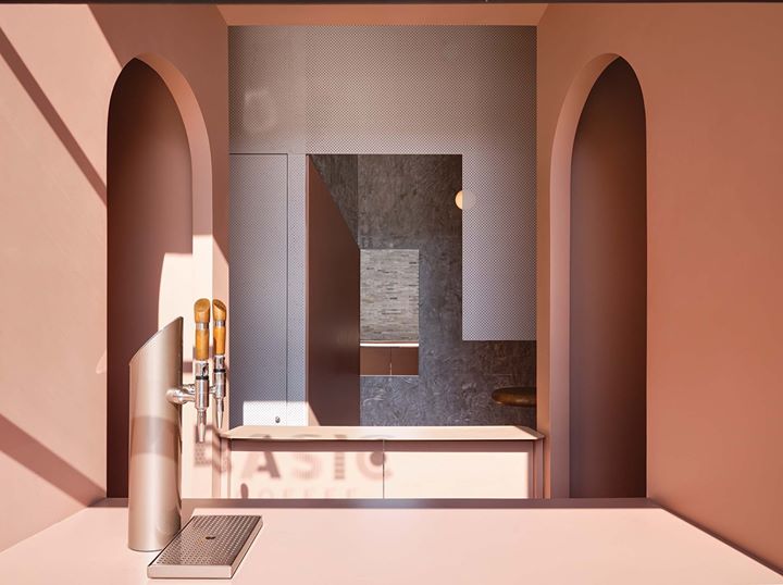 PromostylParis's tweet photo. Discover Basic Coffee, a new place in Beijing that provides a sensorial experience for its customers while they have a great cup of coffee: https://t.co/xaE9HcCkD9
#Promostyl #BasicCoffee #Design #Retail #Architecture #InteriorDesign #DesignInspiration #Beijing https://t.co/cVFfKLrQTx