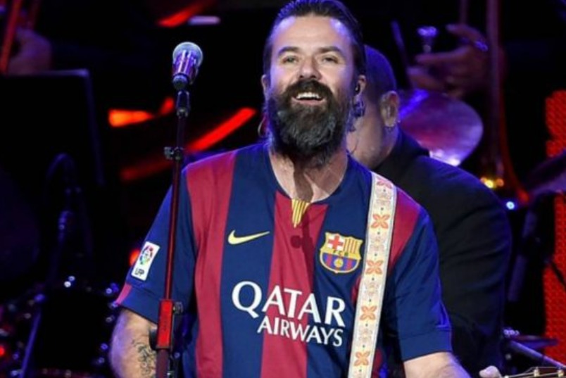 FCBarcelona_es's tweet photo. Gracias por el legado de tu música y tu lección de vida. Descansa en paz 🙏 https://t.co/p2fAjVRkvj