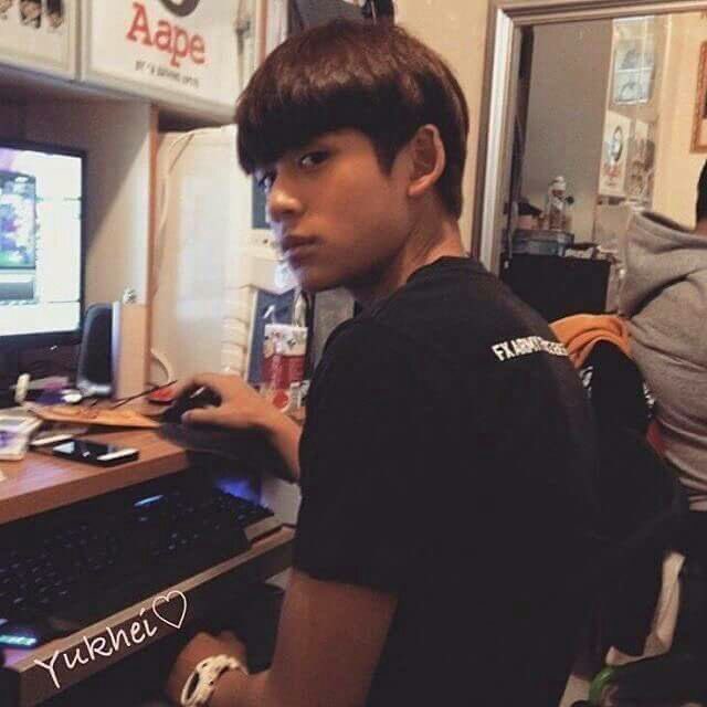 realboeky's tweet photo. เรนเด้อยุควัฟ ถ่าแหน่ #WayV_TurnBackTime https://t.co/rR85Zrd7rw