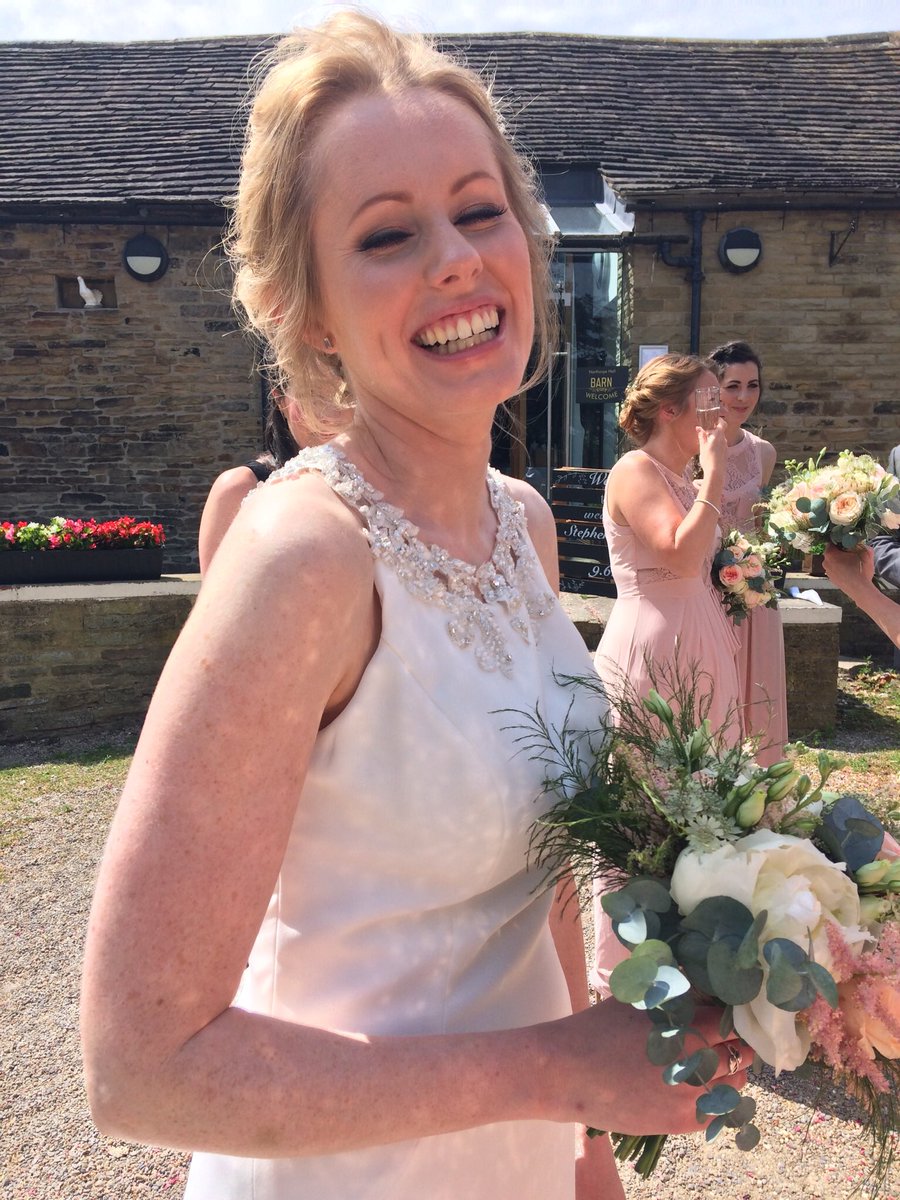 MariaPhillip1's tweet photo. @debs_hale @Norgeous @DitLeeds Ah happy wedding anniversary debs, it was such an amazing day https://t.co/IUOWMSOUnM