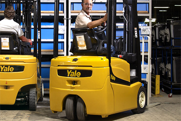 Today is National Forklift Safety Day, and Berry Material Handling wants to help you maintain a safe work environment. We offer effective training classes for your employees with flexible scheduling options.

Learn more: ow.ly/TiMV50A33iv