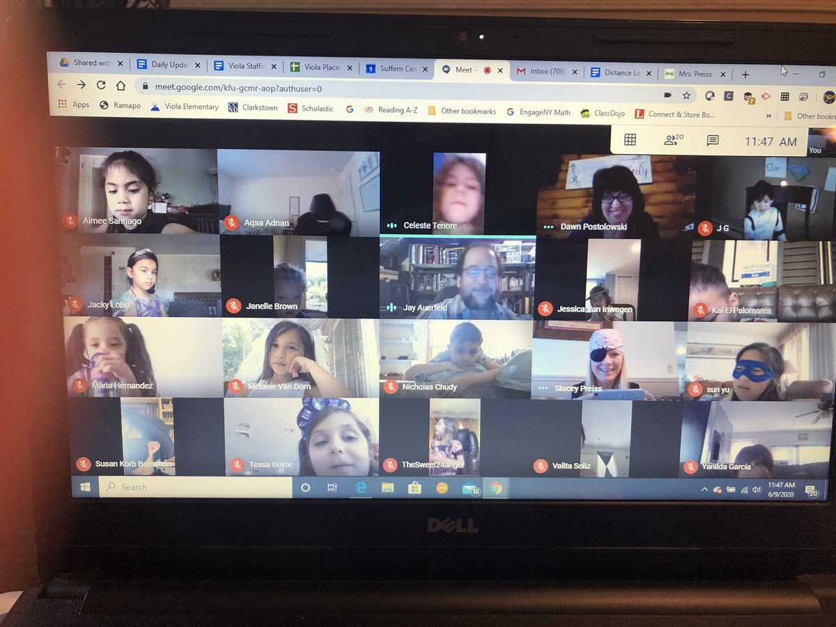 PreissStacey's tweet photo. Another awesome class meeting in the books for 1-P! We had a costume party and our fab grade 2 teachers stopped by to say hi! We can’t wait for second grade! @ViolaAchieves @ViolaDLearn @violafirst1 https://t.co/joEVEL4sE8