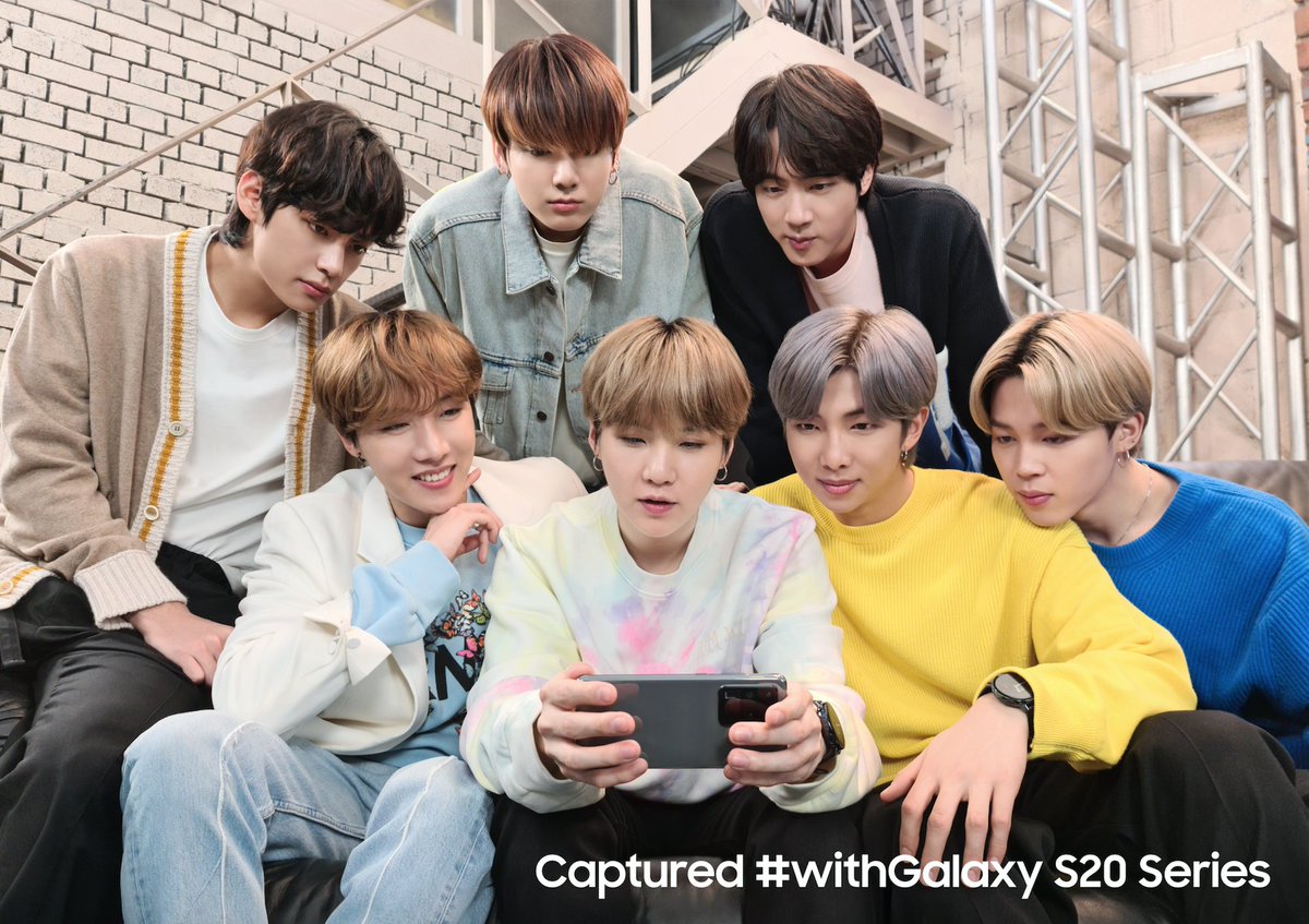 SamsungFR's tweet photo. On t'envoie du 💜💜💜💜💜💜💜

Tente de gagner les nouveaux Galaxy S20+ &amp; Galaxy Buds+ Edition BTS avant tout le monde. 🎁

💜 ce tweet pour ne manquer aucune info ! 

#SamsungLovesBTS https://t.co/crtSg4lN59