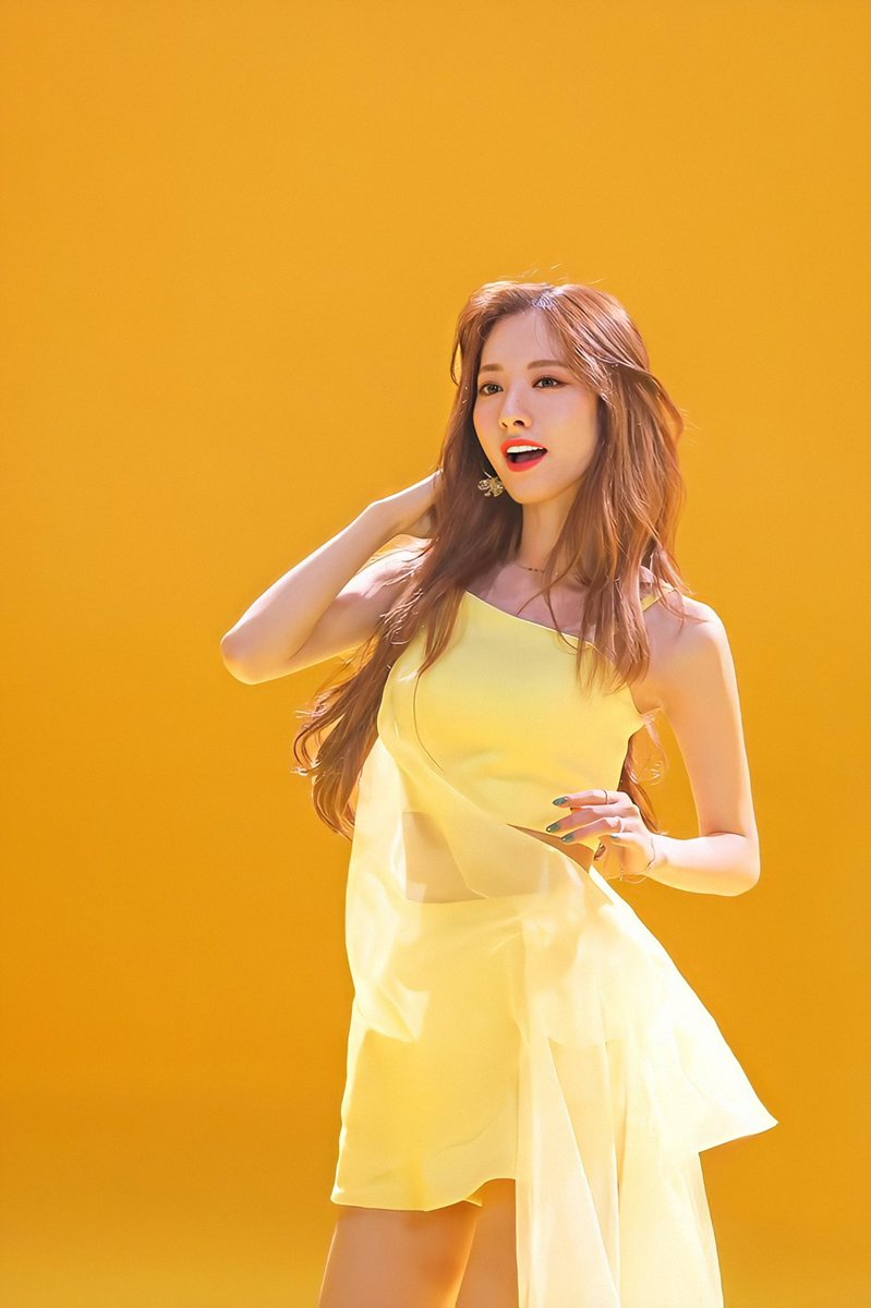 GIRLS_S2_'s tweet photo. #우주소녀 #설아 #보나 화질 복원 https://t.co/zCtqgcgM6a