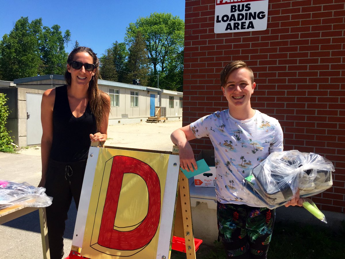 I’m grateful for today. My boys were were SO happy to see their teachers &amp; have the opportunity to chat for a few mins. Just what was needed as we finish up our final weeks of distance learning. Merci Mme McNamara &amp; Mme Blake for everything this year!! <a href="/WorsleyES/">Worsley E.S.</a> <a href="/SCDSB_Schools/">Simcoe County District School Board</a>