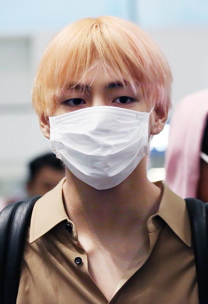 taehyung’s airport fashion — a thread