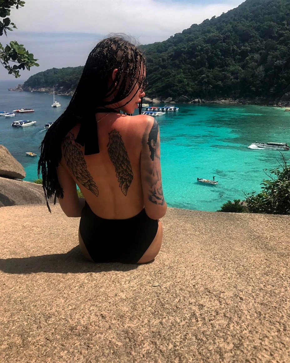 OaklynOkn's tweet photo. I have a kinky surprise for you) RT this and I will DM you)🤭💛😇
#lovegirls https://t.co/QUJBkVtSTJ
