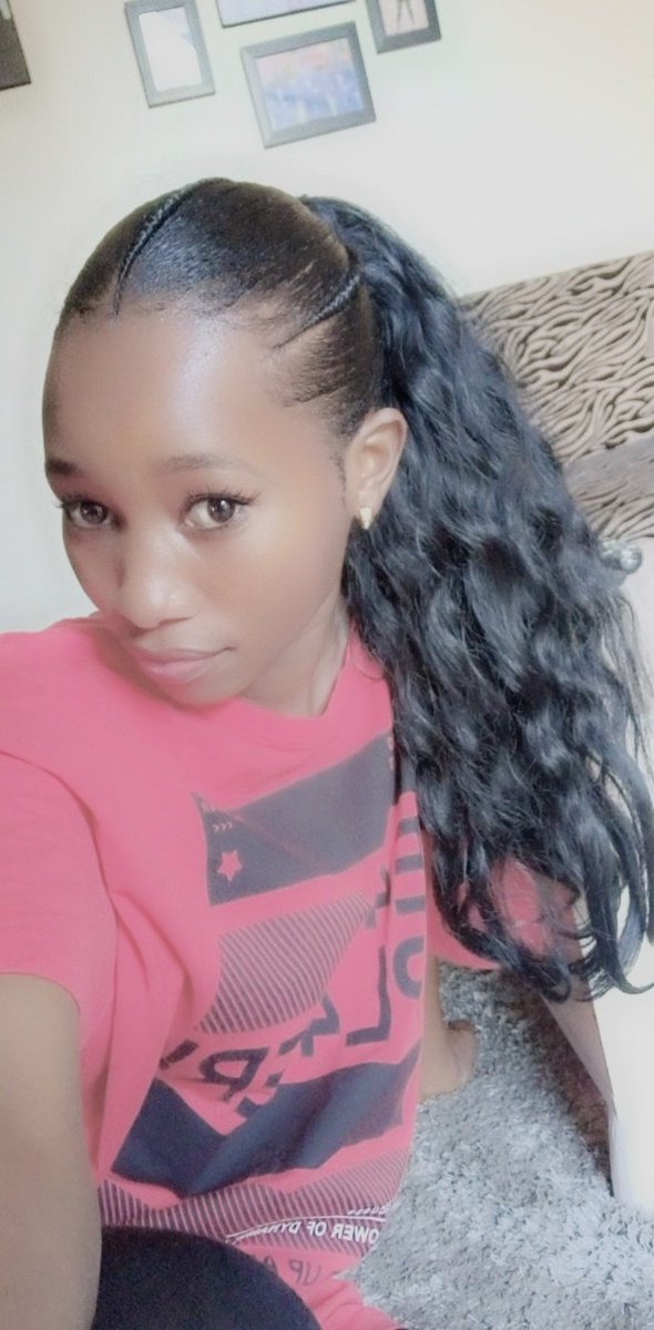LissakfacesM's tweet photo. The way am beautiful  scares some of you https://t.co/3lynZeoRA9