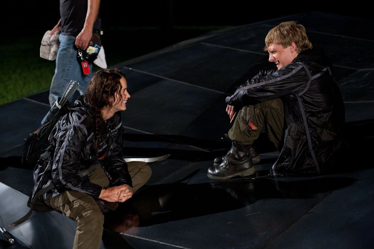 btsluvya7's tweet photo. josh hutcherson as peeta mellark appreciation tweet https://t.co/lrJcZxJqXf