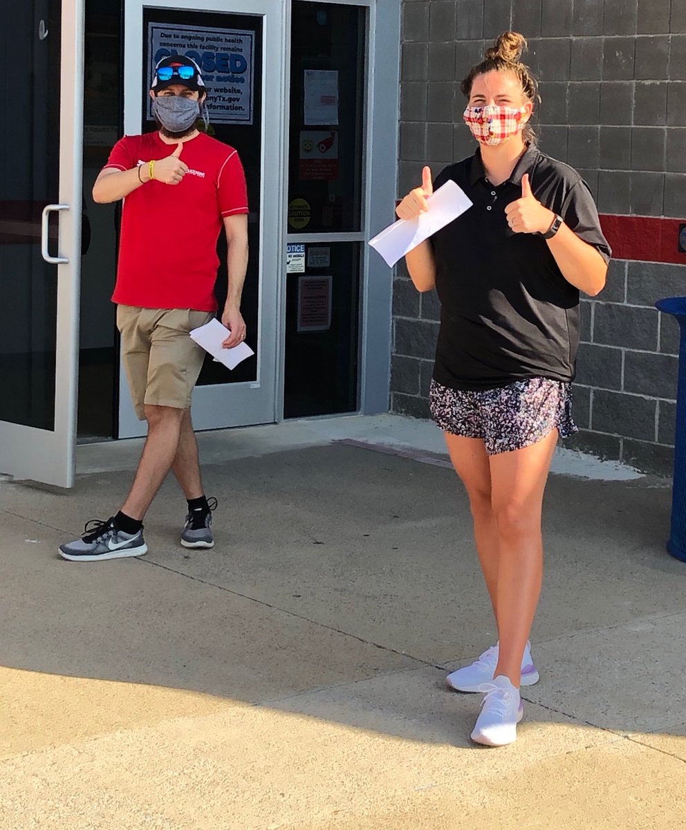 LakesideAquatic's tweet photo. Coaches are ready to meet you outside and guide you through your first day back to the pool! #goLAC #LACcoachesrock https://t.co/VfnIHNlKkq