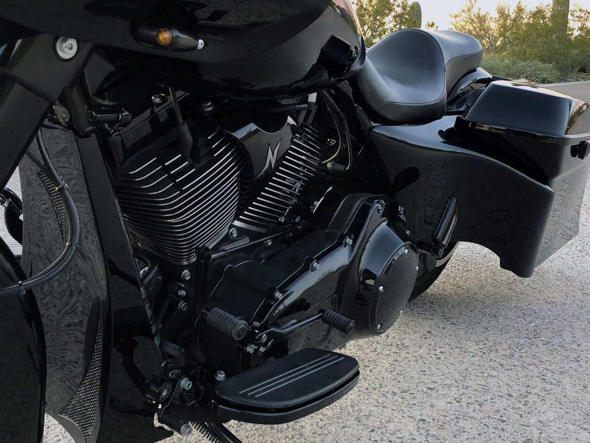 RobSmith1313's tweet photo. Recently got my Road Glide back from @jimnasicustoms after some custom upgrades.  Love how it turned out!  Thanks, @jimnasi !!  #Harley #HarleyDavidson #RoadGlide #JimNasi #JimNasiCustoms #CustomBagger https://t.co/06Hb9DnEfi