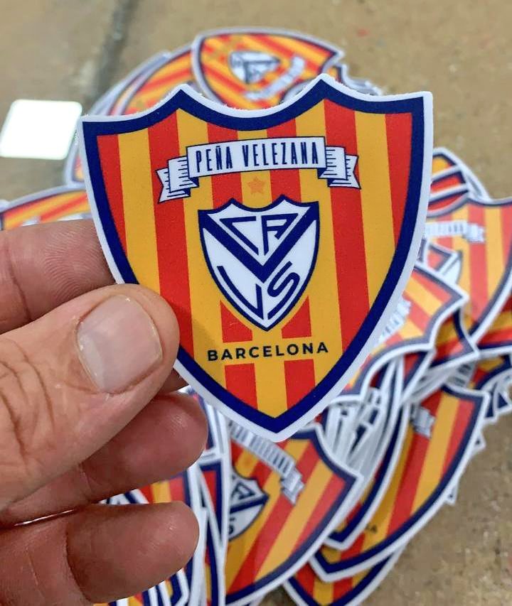 VelezBarcelona's tweet image. 🗣Llegaron los stickers de la @VelezBarcelona 💪
Barcelona cada día más 
FORTINERA 💙🇮🇹