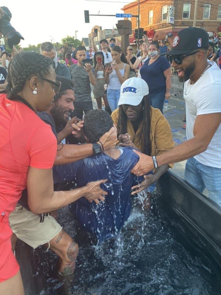 ChosenExplosion's tweet photo. Awesome testimony coming out of Minneapolis. @Lindy_Cofer and the @TheCRmovement doing great things for the Kingdom! https://t.co/WslwZfNhKJ