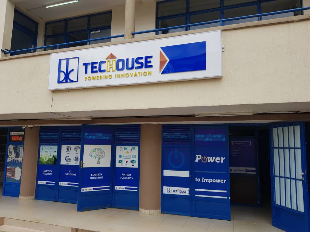 BkTecHouse's tweet photo. "E-tuition fees payment is getting around "
We have partnered with @Uni_Rwanda for the E-tuition fees payment.
#Urubuto #EducationSystem @BankofKigali #BkTecHouse #PoweringInnovation #DigitalTransformation #Rwanda https://t.co/7KxNFwyZYG