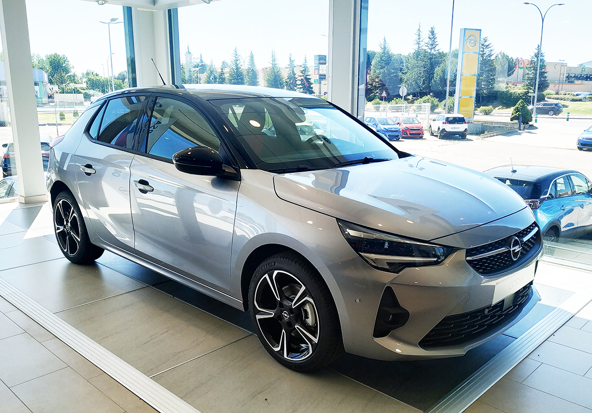 MartaOpel's tweet photo. Este mes de junio tu NUEVO OPEL CORSA desde 77€/mes* con condiciones especiales.
✅ Financiación a tu medida
✅ Protocolos higiénico sanitarios garantizados 
✅ seguro de desempleo, seguro de accidente y enfermedad y 4 años de garantía

*Condiciones ➡️ https://t.co/GM4nH11K91 https://t.co/sf8pUvZSeE