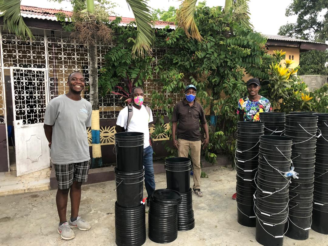 UnlockingCMTY's tweet photo. We recently helped connect our community partner in Thomonde with 60 handwashing stations to be used in their community to slow the spread of COVID. 
#sustainabledevelopment #haiti #nonprofit #unlockingcommunities #dogood #elevatehaiti #socialgood #socialenterprise #COVID19 https://t.co/YmKadU1t5e