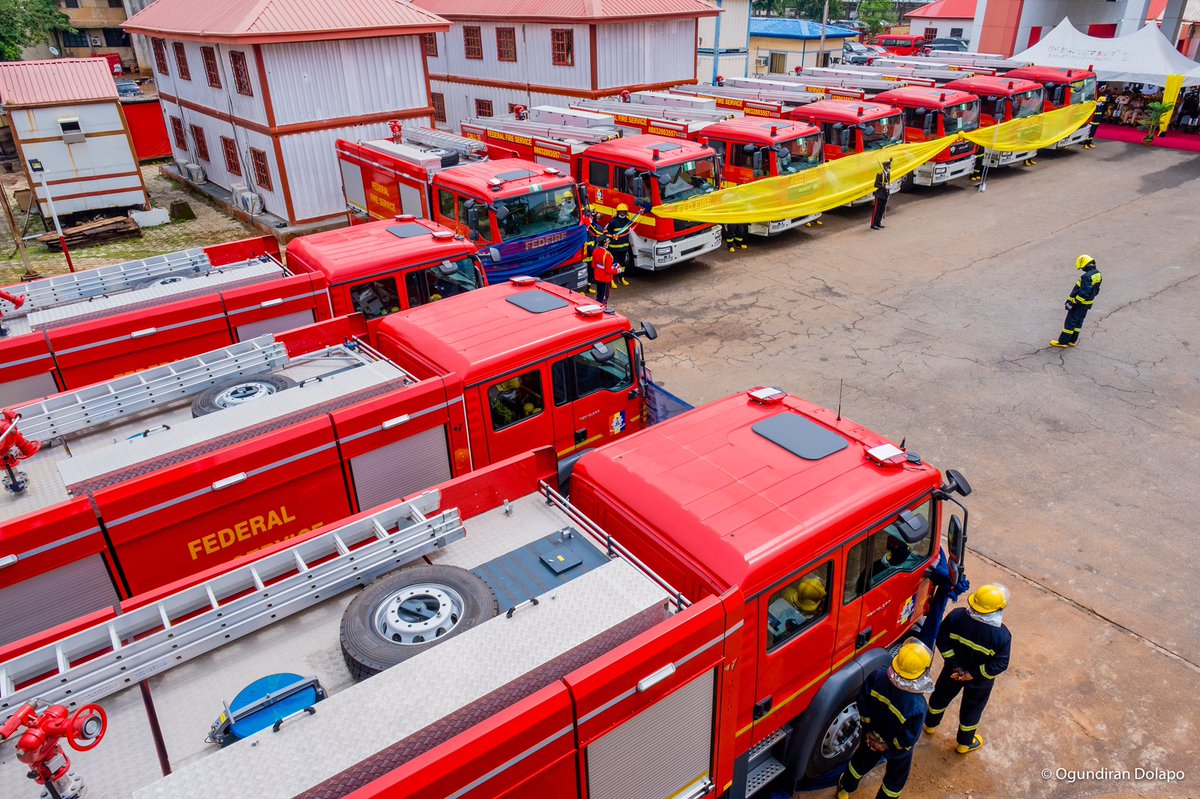 raufaregbesola's tweet photo. Today I commissioned, 10 Ultra Modern Fire Service Trucks worth N1.8bn into service of the Federal Fire Service (@FedFireng). https://t.co/KQ0BB4tXAO