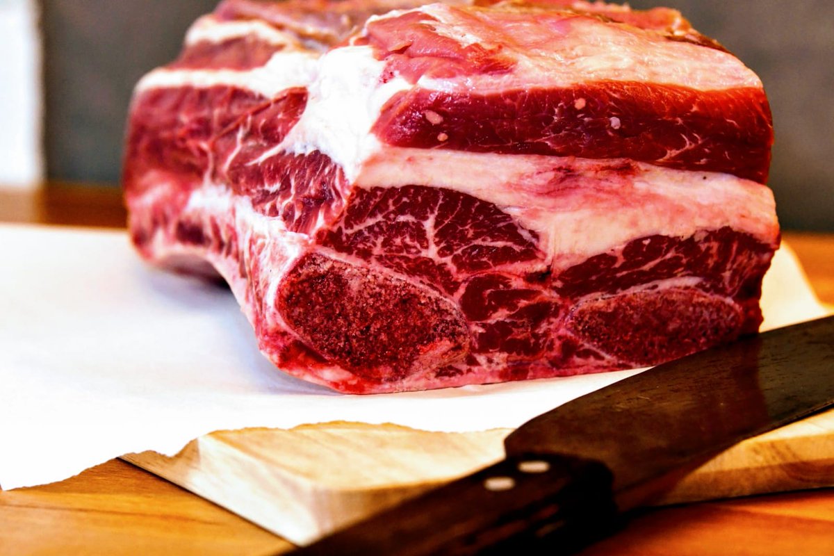 Meatonamission's tweet photo. Regionales Bio Weiderind und Sattelschwein  🐖🐄 - https://t.co/Fy9JBpFzt3 https://t.co/2iQiSgeZXt