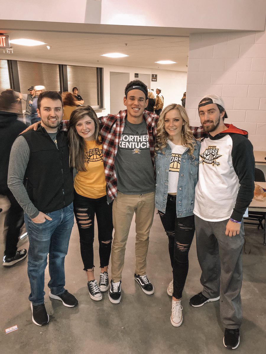 eemogus's tweet photo. Happy Birthday to the biggest bum I know @RileyAdonis ! Lucky to have a best friend like you that I can always count on to be there for me! Hope 22 is the best one yet, we’ll celebrate soon! Love ya dude💖🎉🎈 https://t.co/MrrtUtMIQ2