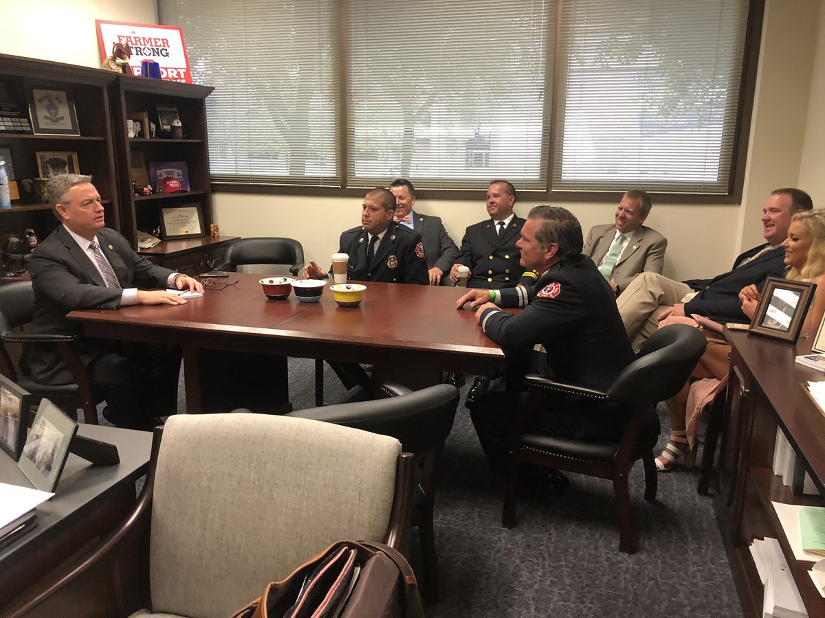 PFFPNC's tweet photo. NC’s firefighters appreciate the time Sen @JamesPerryNC gave to the PFFPNC Executive Board this morning.

The #NCGA faces a $4.2 billion shortfall this year because of #COVID__19 and the economic shutdown. 

@mullins_pffpnc @Josh_PFFPNC @pffpncdvp1 @BenBobzien @japrice74 https://t.co/n5UOKhdXqB