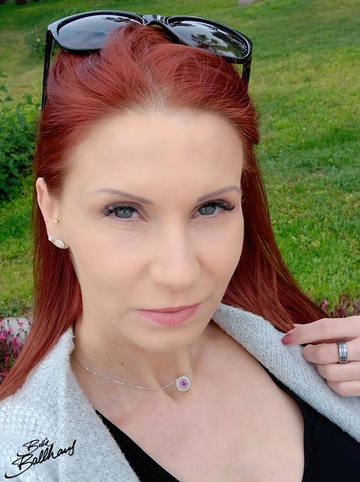 Guten Morgen meine Zuckerhasen.😉 Habt ein sexy Mittwoch...🌞 💋 Kussi Bettie #bettieballhaus #picoftheday<a href="/tag/love"class="tags"><span>#love</span></a><a href="/tag/model"class="tags"><span>#model</span></a><a href="/tag/picoftheday"class="tags"><span>#picoftheday</span></a><a href="/tag/sexy"class="tags"><span>#sexy</span></a><a href="/tag/goodtimes"class="tags"><span>#goodtimes</span></a><a href="/tag/holidays"class="tags"><span>#holidays</span></a>