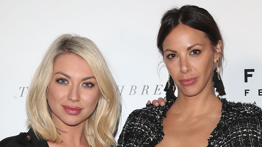 ‘Vanderpump Rules’ Fires Stassi Schroeder and Kristen Doute For Racist Actions dlvr.it/RYJL4b