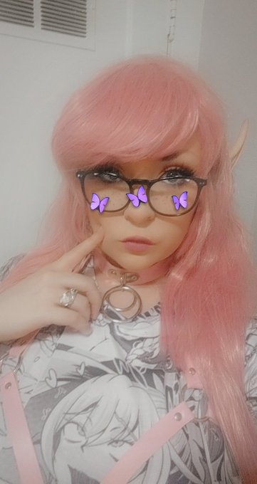 Trying a mid day stream today! Cum hang out and buy me a shot ~ #mfc #hentai #elfgirl https://t.co/R<a href="/tag/hentai"class="tags"><span>#hentai</span></a><a href="/tag/mfc"class="tags"><span>#mfc</span></a><a href="/tag/elfgirl"class="tags"><span>#elfgirl</span></a>