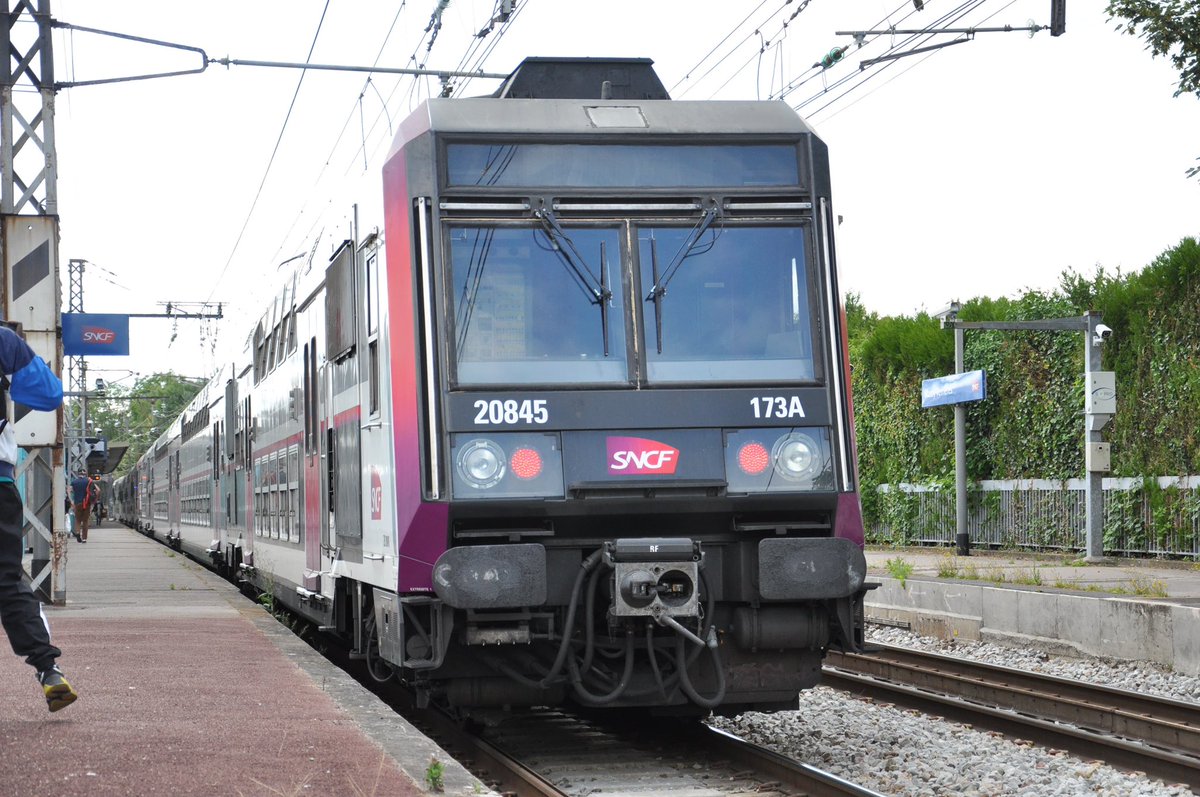 _julien_ibrahim's tweet photo. #RERC #z20500 #carmillon https://t.co/IVBqAAIU2v