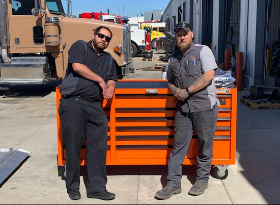CornwellTools's tweet photo. #ToolCartTuesday - that's a lot of Orange! Great job Cornwell Dealers Mark, Chad V., Jared, Jamie, Chad N. and Len moving our tool storage units! #tools #toolbox #cars #trucks #mechanic #technician #Automotive https://t.co/eiE2soC4sR