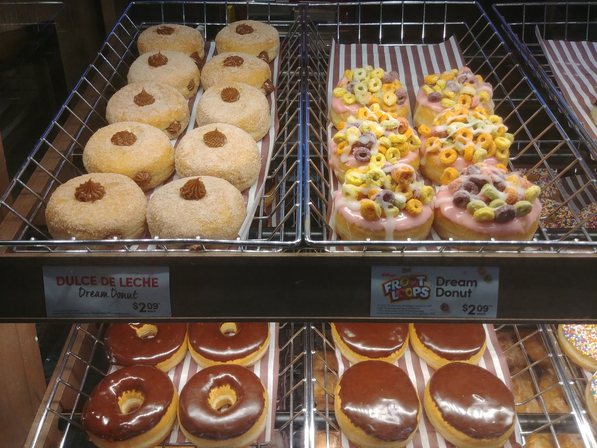 oneoffsteve's tweet photo. This is why @krispykreme announced new dessert donuts, @TimHortons been doin it for years.. Keep it up you donut pioneers! https://t.co/VCW3QkFEQi