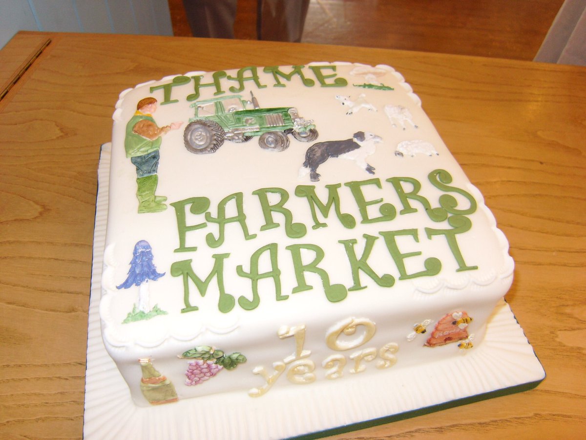 thameproducemkt's tweet photo. The #thamefarmersmarket  will be celebrating 21 years trading in #thame with cakes 🧁 📆 on #tuesday 14 July 2020   At ⏰ 8.30am - 1.30pm               📍Upper High Street. https://t.co/qGfdLfrG1l