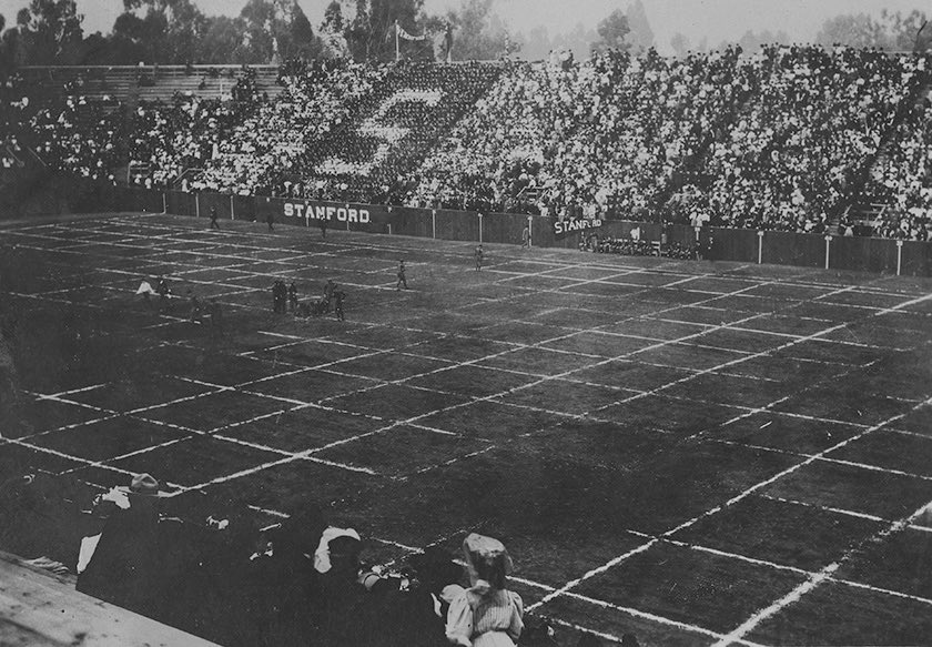 Photo of the Day: 1904 at Stanford Field (location: where HOC stands now). Lines mark new rule: Player receiving snap may carry it fwd, provided he crosses line at least 5 yds from snap. Lines help refs determine. Rule out in 1910. #StanfordFball #GoStanford