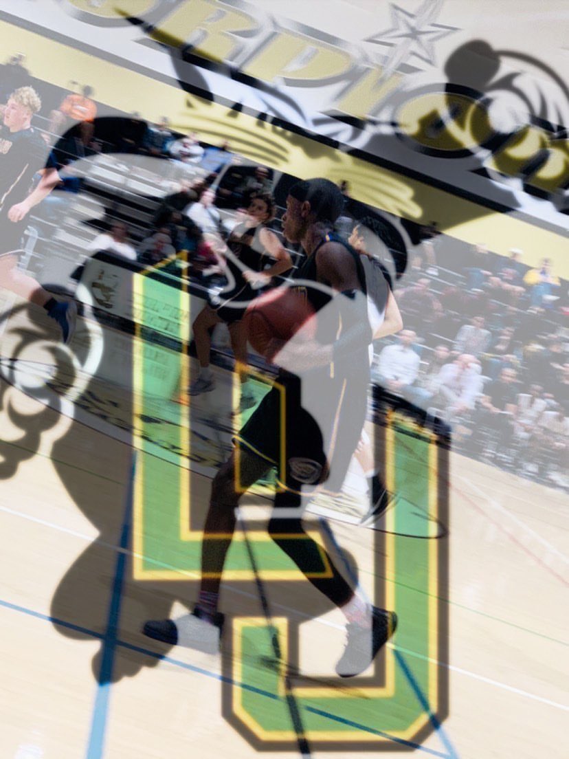DDfields23's tweet photo. Beyond blessed to announce that I’ll be attending Lesley University to continue my academic and basketball career🏀
Number3️⃣ clocking out...🖤💚 https://t.co/3ajnPOs2yA