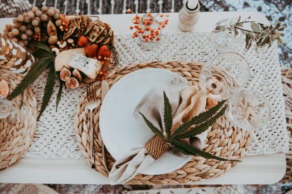 HiEntertained's tweet photo. We LOVE these dreamy desert vibes from this amazing elopement! Check out our recap of this cannabis-friendly ceremony, photographed by JamieY, owner of JamieY Photography. See all the pictures (and amazing inspiration) at https://t.co/yQQF1dqoyQ https://t.co/8N9n1FgMFR