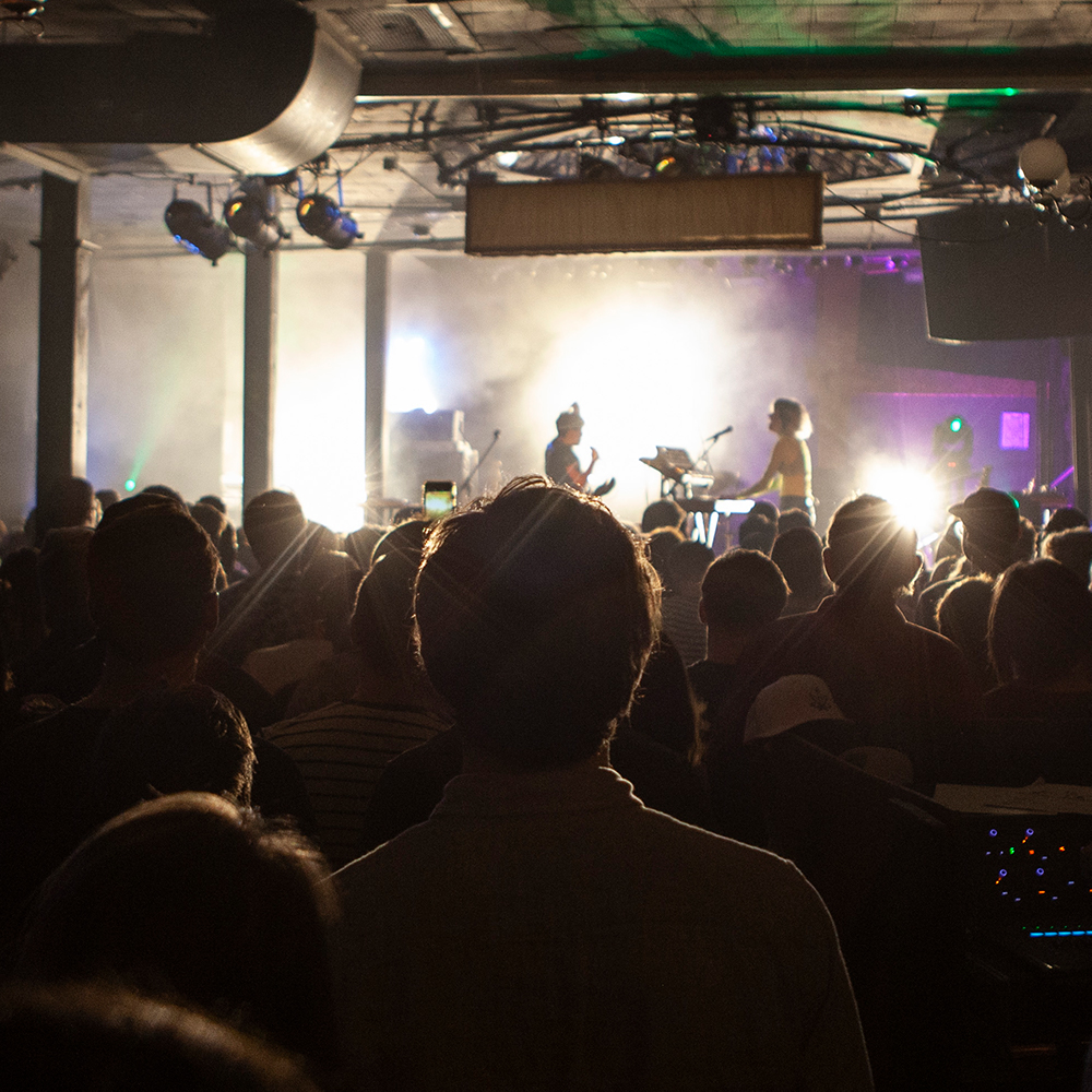 ‼️ Artist applications close this Friday at 5pm AST! For 2020 we plan to showcase artists no matter what, and continue to facilitate connections between musicians and international delegates and fans with a strong virtual element. Apply at: bit.ly/37cUqTg
📷Jackie Nguyen