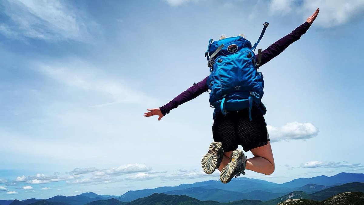 whitemts's tweet photo. Do a little bit more of the things that make you happy.  📷: @acroy84  #mountainairadventure #whitemountains #getoutsidenh #explorenh #nh https://t.co/HdtiVvA0XW
