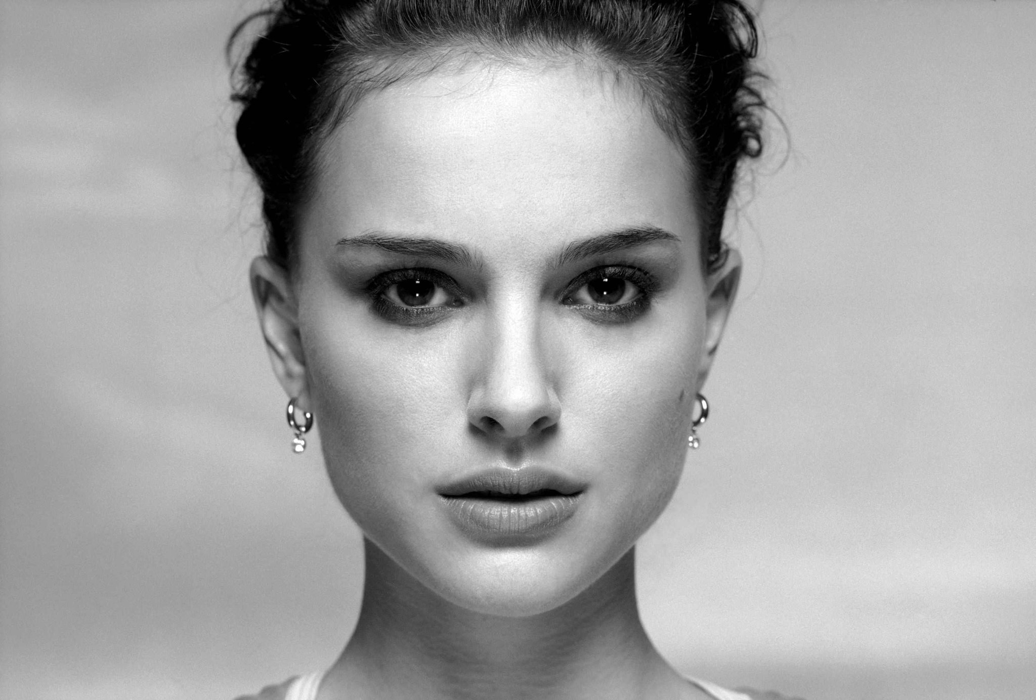 God was just showing off when he created Natalie Portman.

Happy birthday queen   