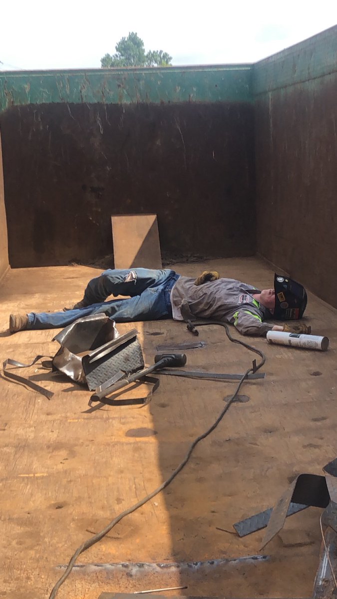 BakerCanyon's tweet photo. Steel boxes + heat = a defeated me https://t.co/VpewCHWCbr