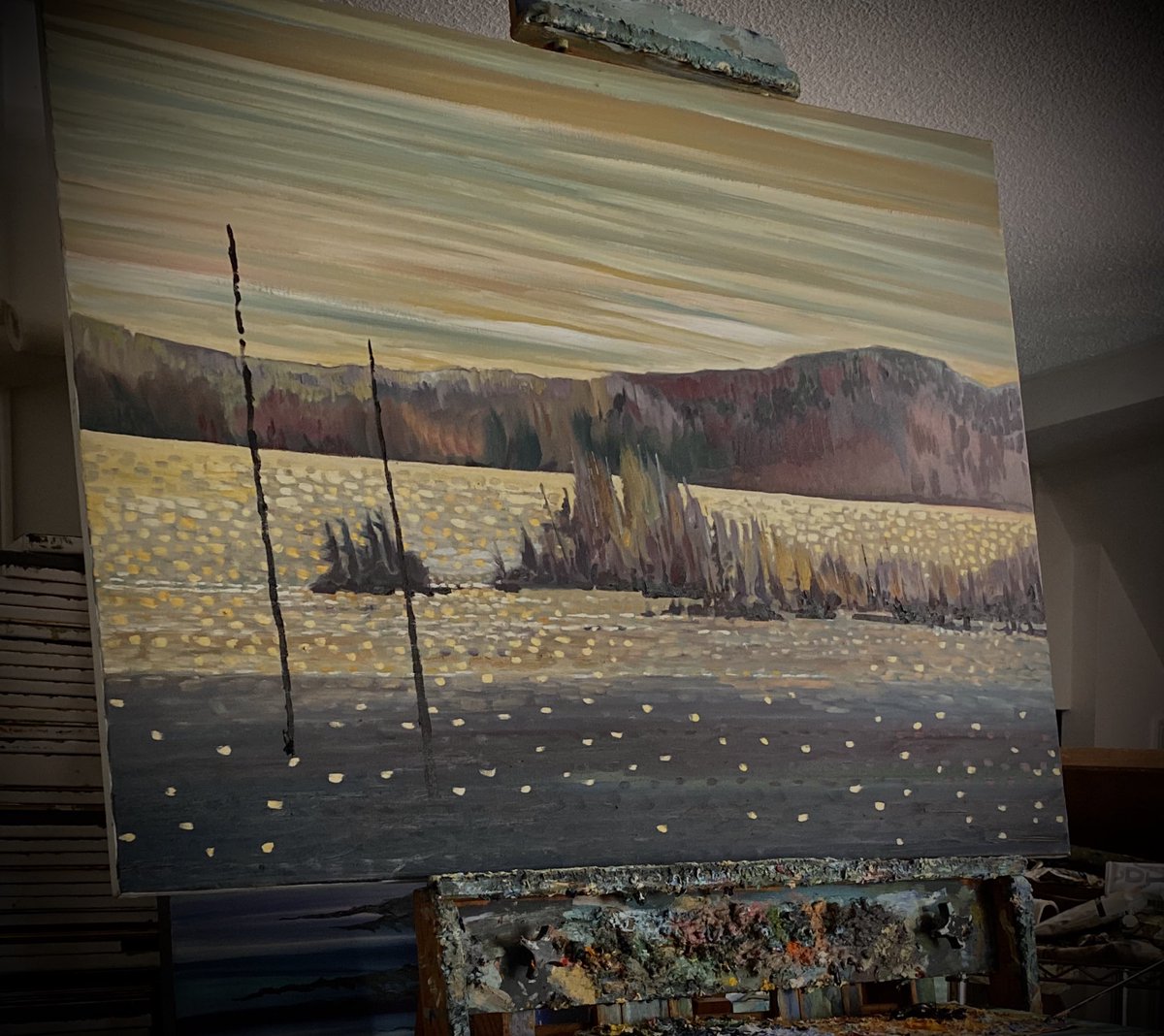 robertmcaffee's tweet photo. The Robert Show...
Taking a break whilst I rework this older large canvas.
Will return soon. #northart #tealake https://t.co/LN35aq5Whw